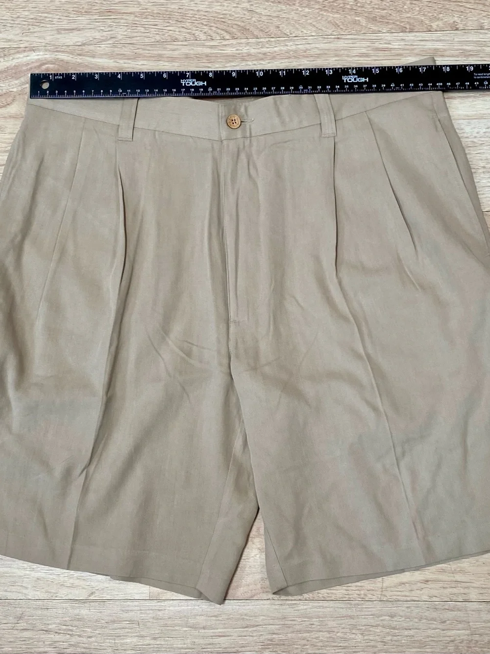 Jamaica Jaxx Silk Shorts Mens Size 36 Khaki Pleated Casual True Island Lifestyle